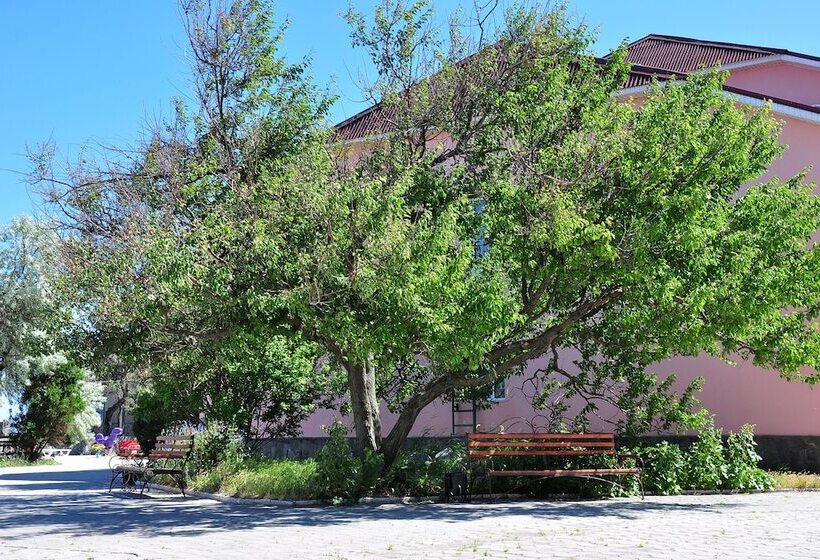 Отель Lazurnaya 2