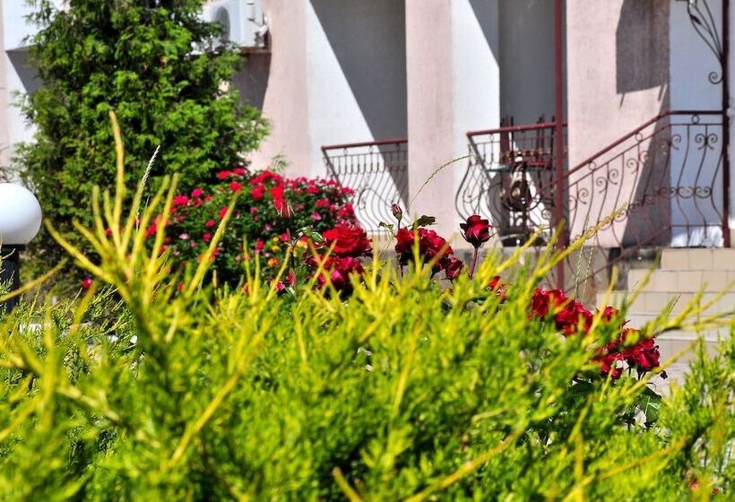 Отель Lazurnaya 2