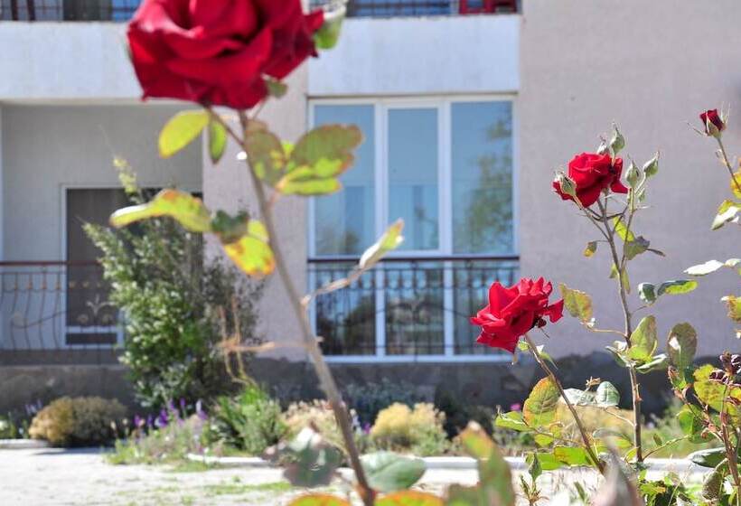 Отель Lazurnaya 2