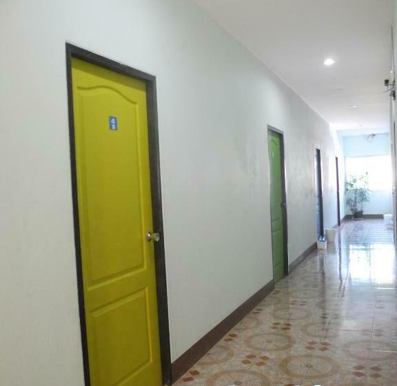 Hotell Nam Pueng Place 1