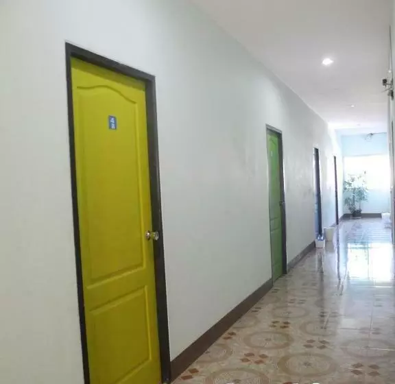 Hotelli Nam Pueng Place 1