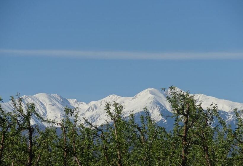 ペンション La Casa Nert