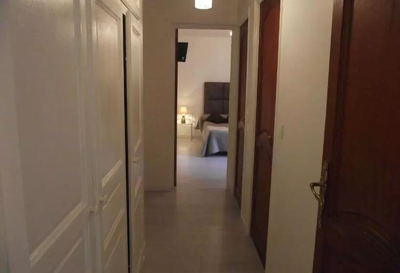 Majatalo Villa Emmony