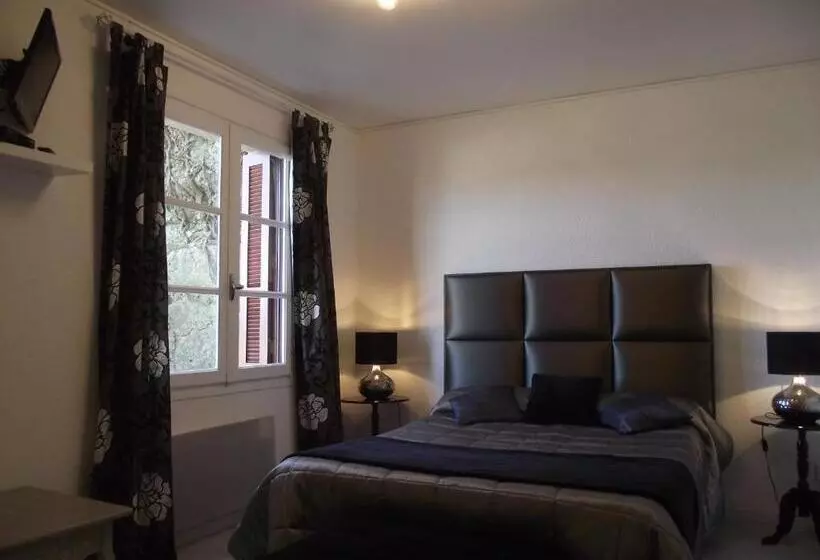 Majatalo Villa Emmony