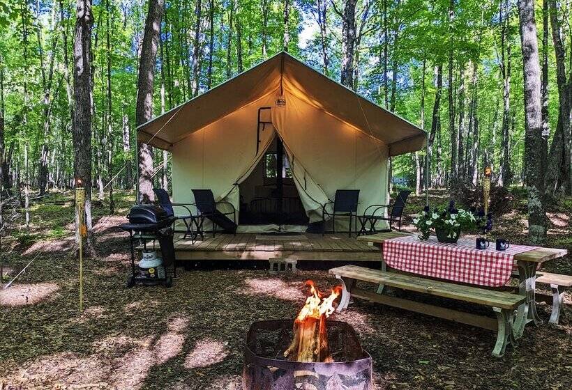 Pov Lake Resort & Glamping Campground