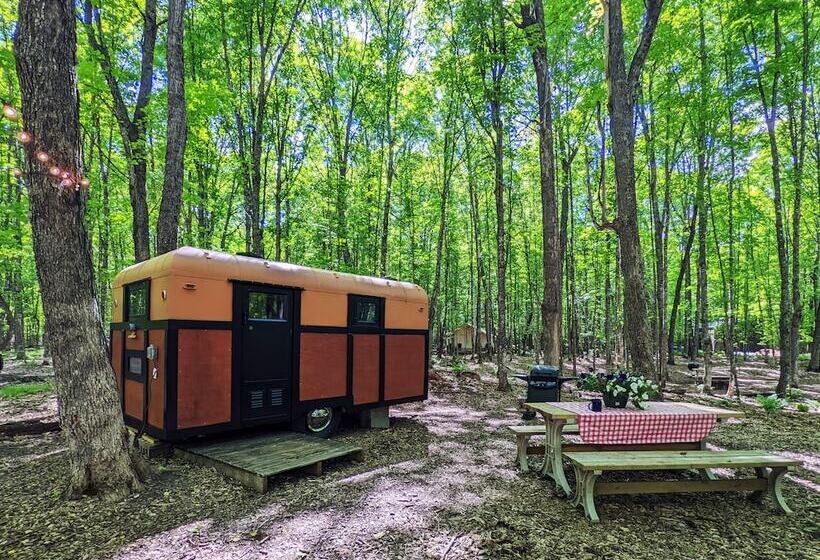 Pov Lake Resort & Glamping Campground