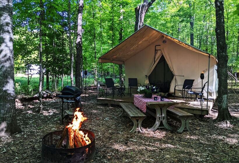 Pov Lake Resort & Glamping Campground
