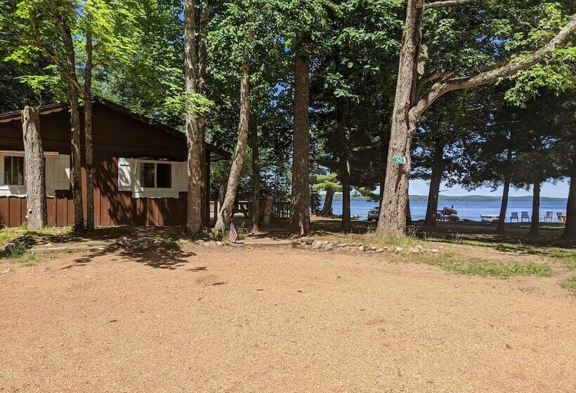 Pov Lake Resort & Glamping Campground