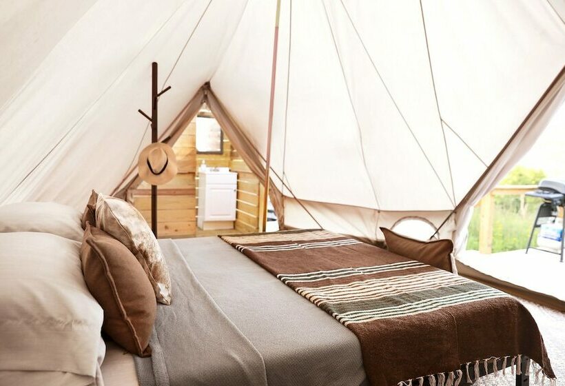 Glampotel Natural Gardens