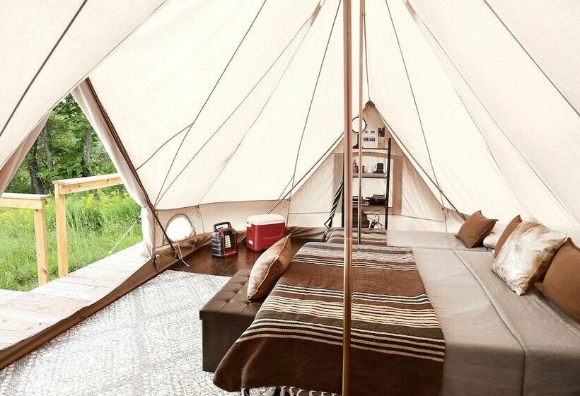 Glampotel Natural Gardens