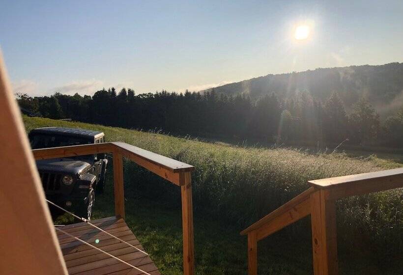 Glampotel Natural Gardens