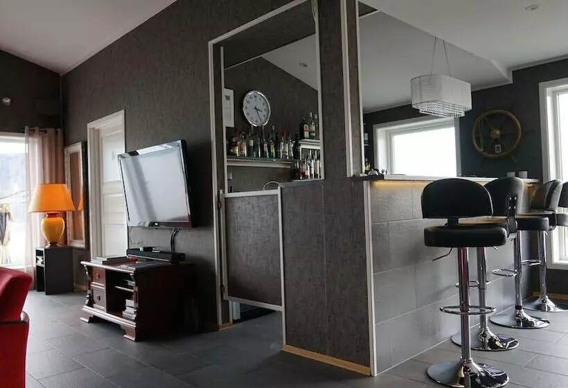 Hotelli Arctic Panorama Lodge