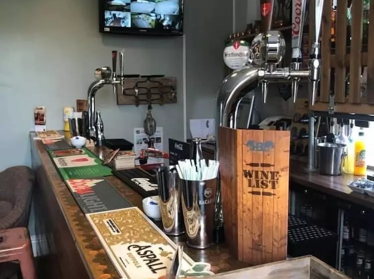 ペンション Gateway Lodge