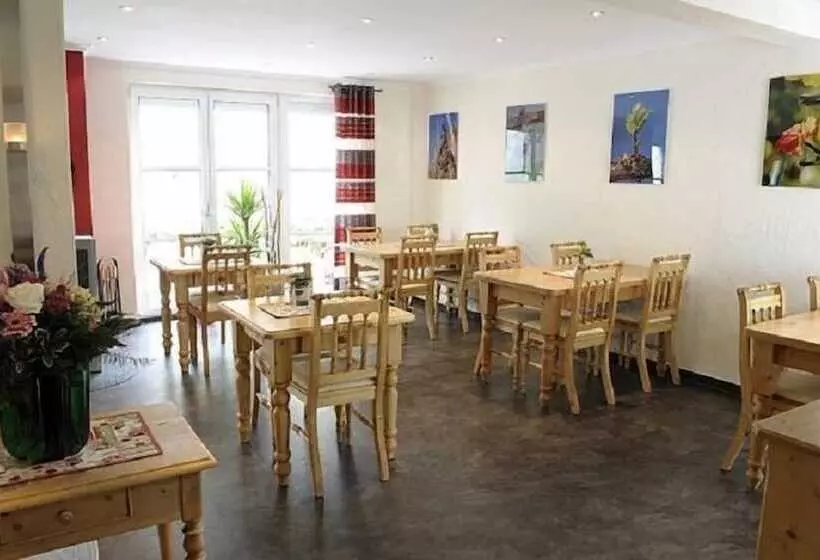 Majatalo Wein & Gästehaus M. Bai