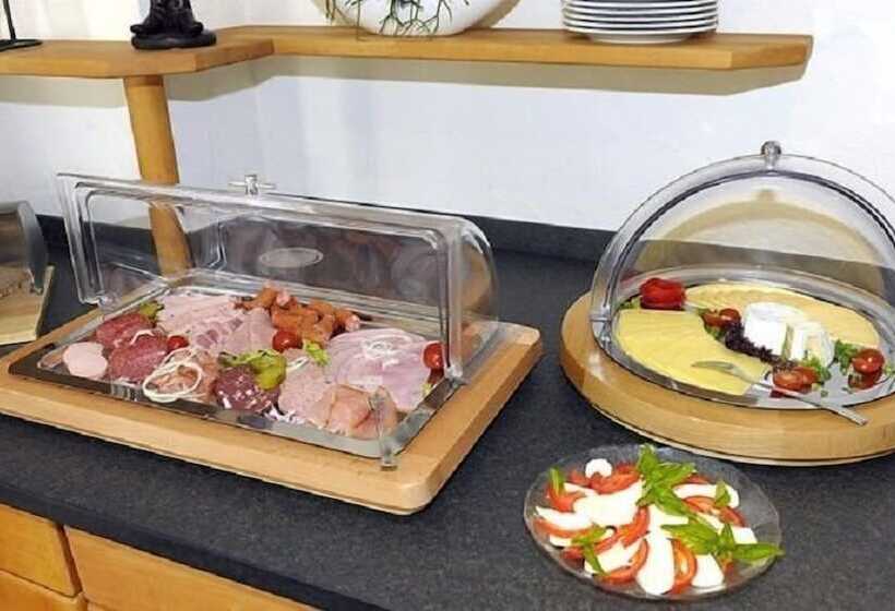 Пансион Wein & Gästehaus M. Bai