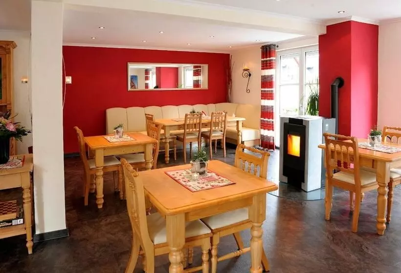 Majatalo Wein & Gästehaus M. Bai