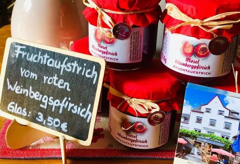 Majatalo Wein & Gästehaus M. Bai