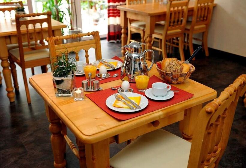 Пансион Wein & Gästehaus M. Bai