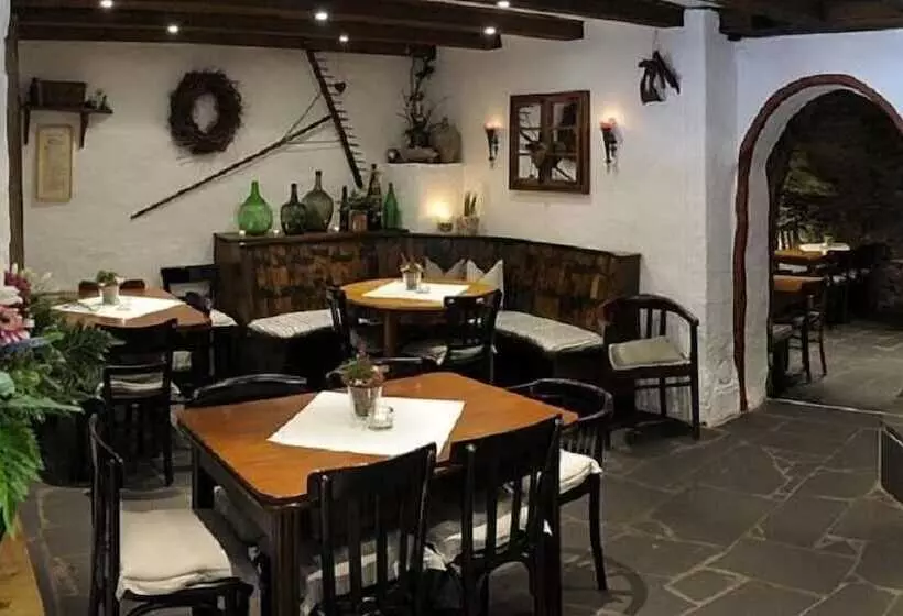 Majatalo Wein & Gästehaus M. Bai