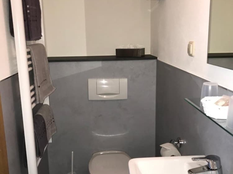 Пансион Wein & Gästehaus M. Bai