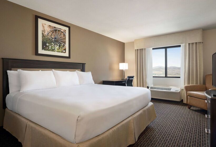 هتل Baymont By Wyndham Elko