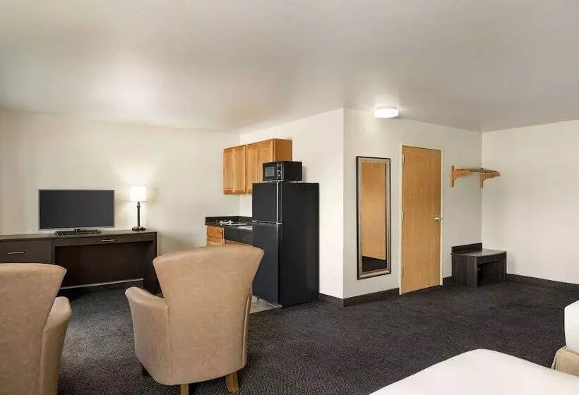 فندق Baymont By Wyndham Elko