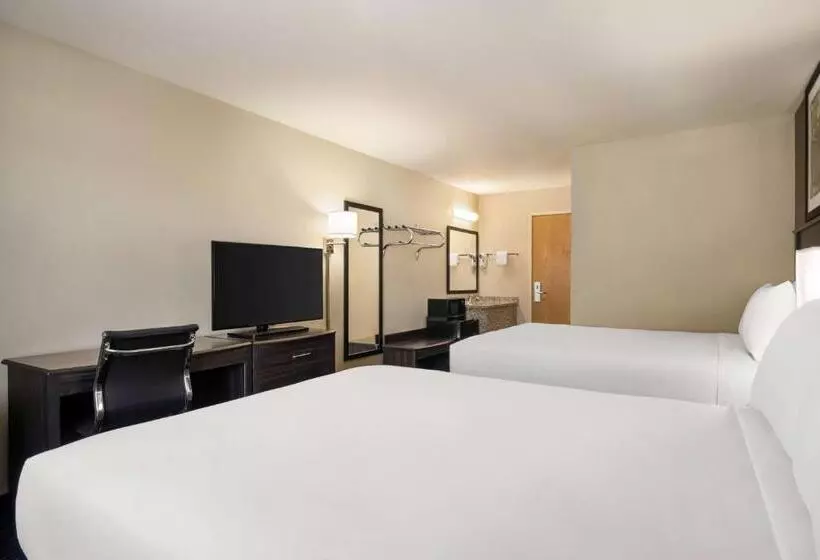 فندق Baymont By Wyndham Elko