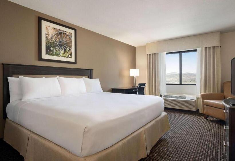 هتل Baymont By Wyndham Elko