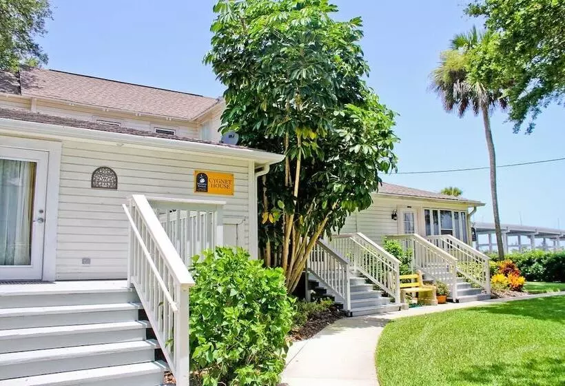 호텔 Night Swan Intracoastal B&b