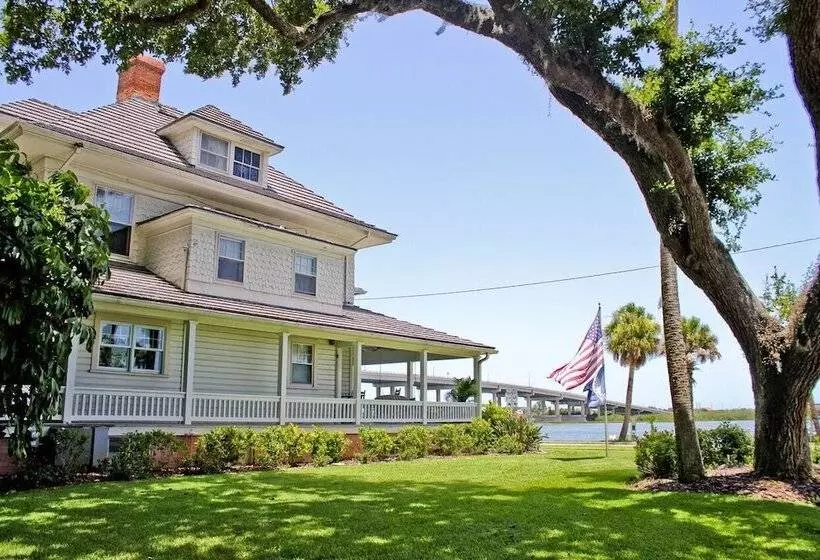 호텔 Night Swan Intracoastal B&b