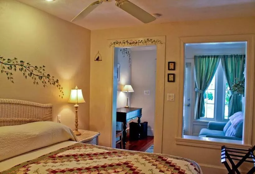 호텔 Night Swan Intracoastal B&b