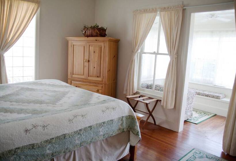 호텔 Night Swan Intracoastal B&b