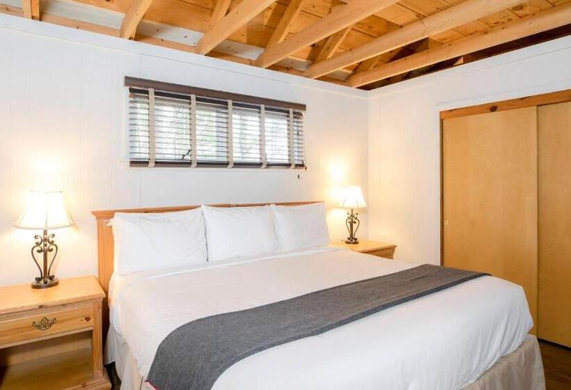 בית מלון כפרי Ocean Gate Resort