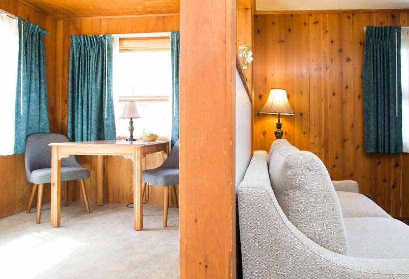 בית מלון כפרי Ocean Gate Resort