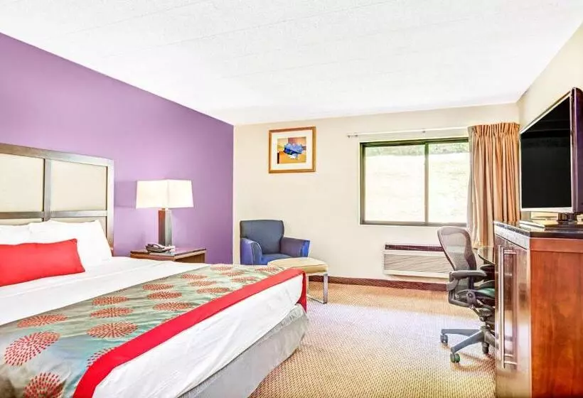 בית מלון כפרי Ramada By Wyndham Rockaway