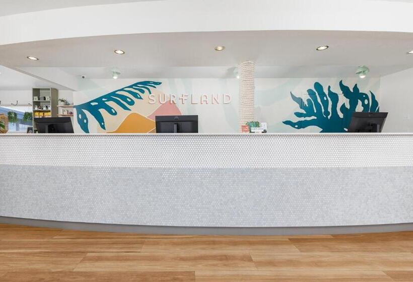 فندق Surfland