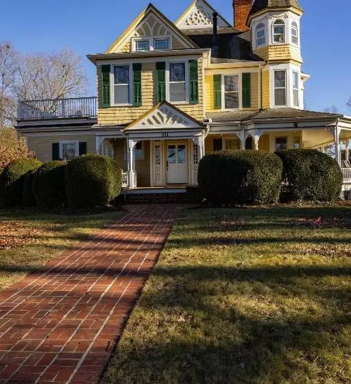 호텔 The Oaks Victorian Inn