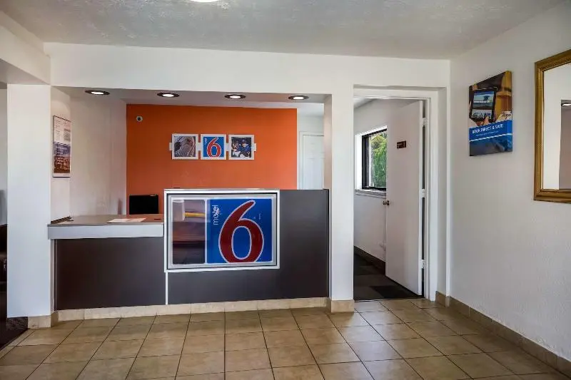 Motel 6 Opelika, Al