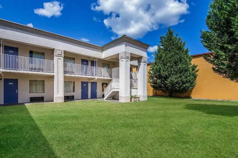 Motel 6 Opelika, Al