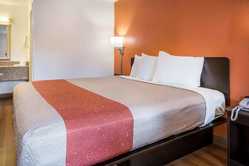 Motel 6 Opelika, Al