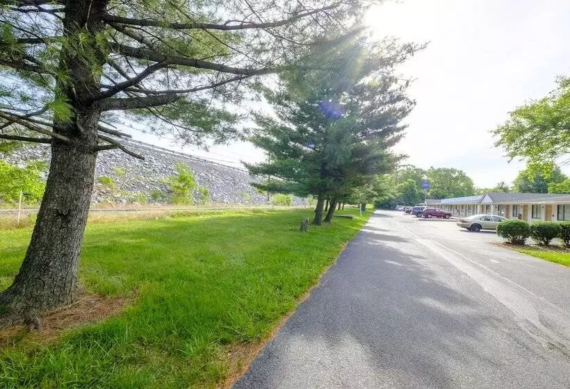 Мотель American Inn