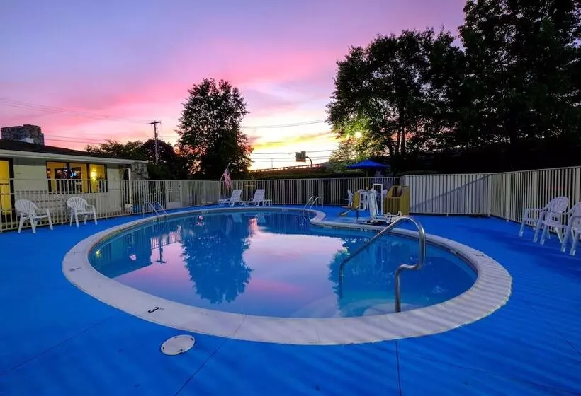 Мотель American Inn