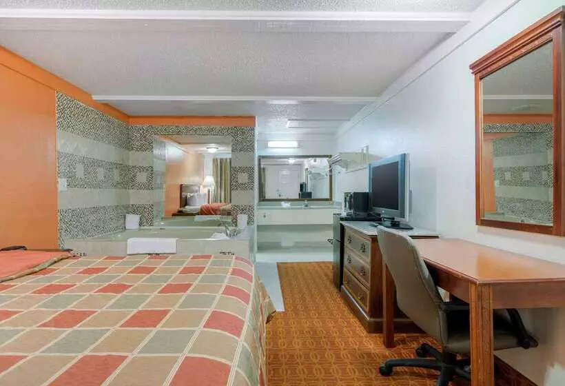 Мотель Rodeway Inn Auburn Hills Detroit