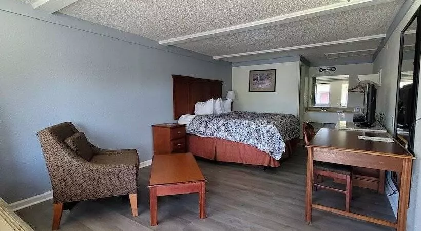 Мотель Rodeway Inn Auburn Hills Detroit