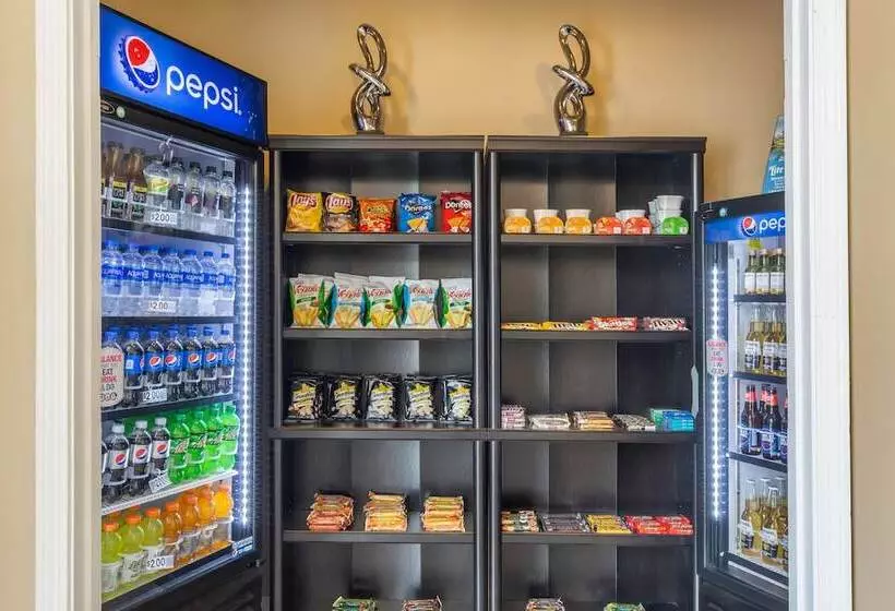 בית מלון כפרי Ogunquit River Inn & Suites