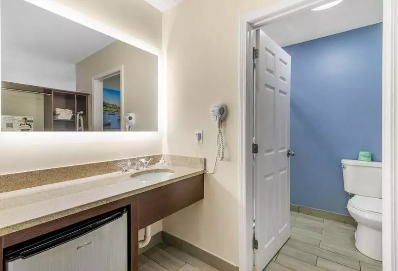 בית מלון כפרי Ogunquit River Inn & Suites