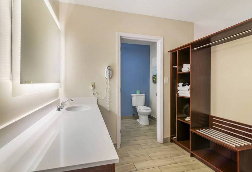 فندق Ogunquit River Inn & Suites