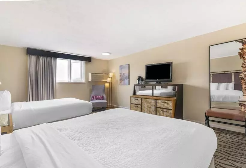 בית מלון כפרי Ogunquit River Inn & Suites