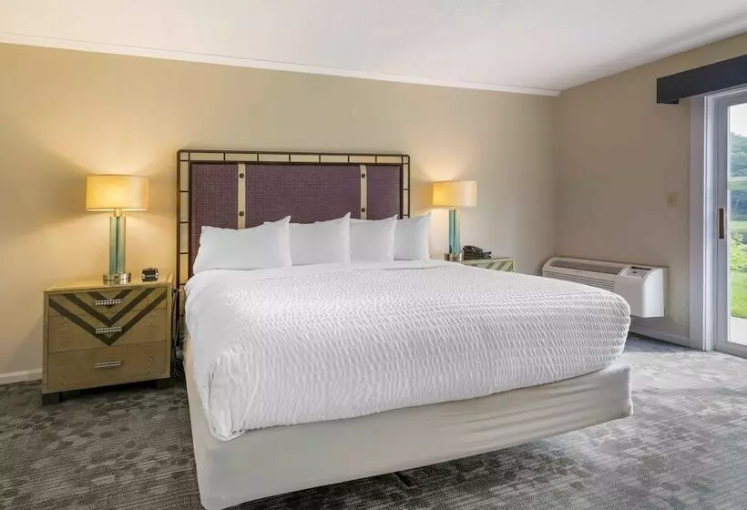 בית מלון כפרי Ogunquit River Inn & Suites