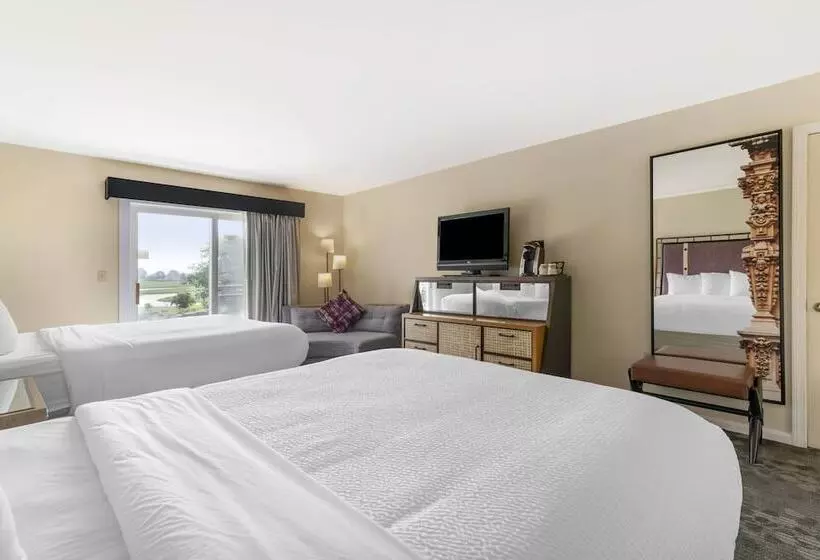 בית מלון כפרי Ogunquit River Inn & Suites